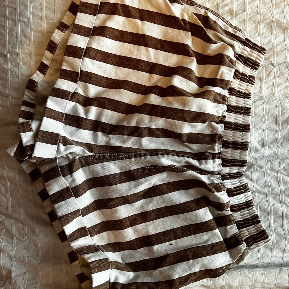 Stripped shorts